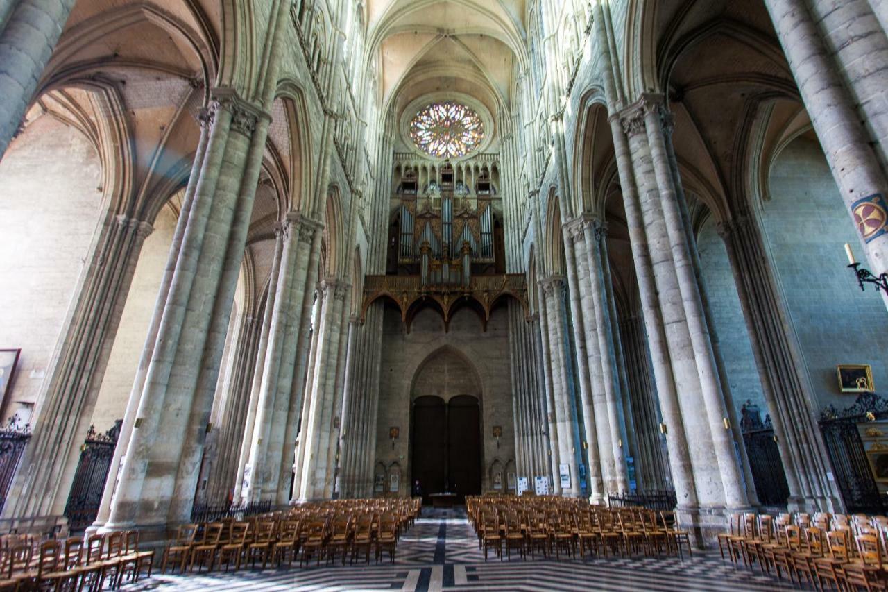Nid douillet moderne face à la Cathédrale Apartamento Amiens Exterior foto